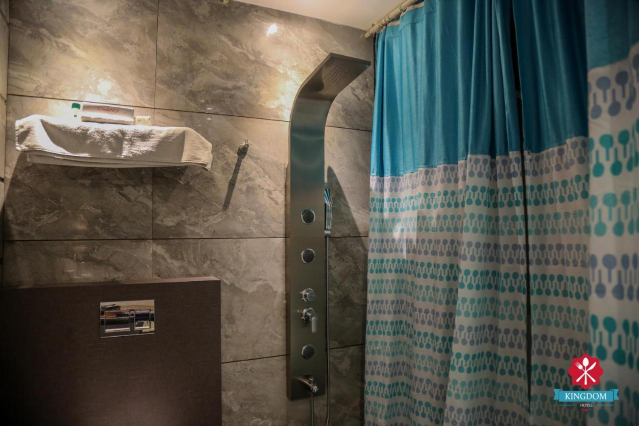 Kingdom Hotel Moga 外观 照片