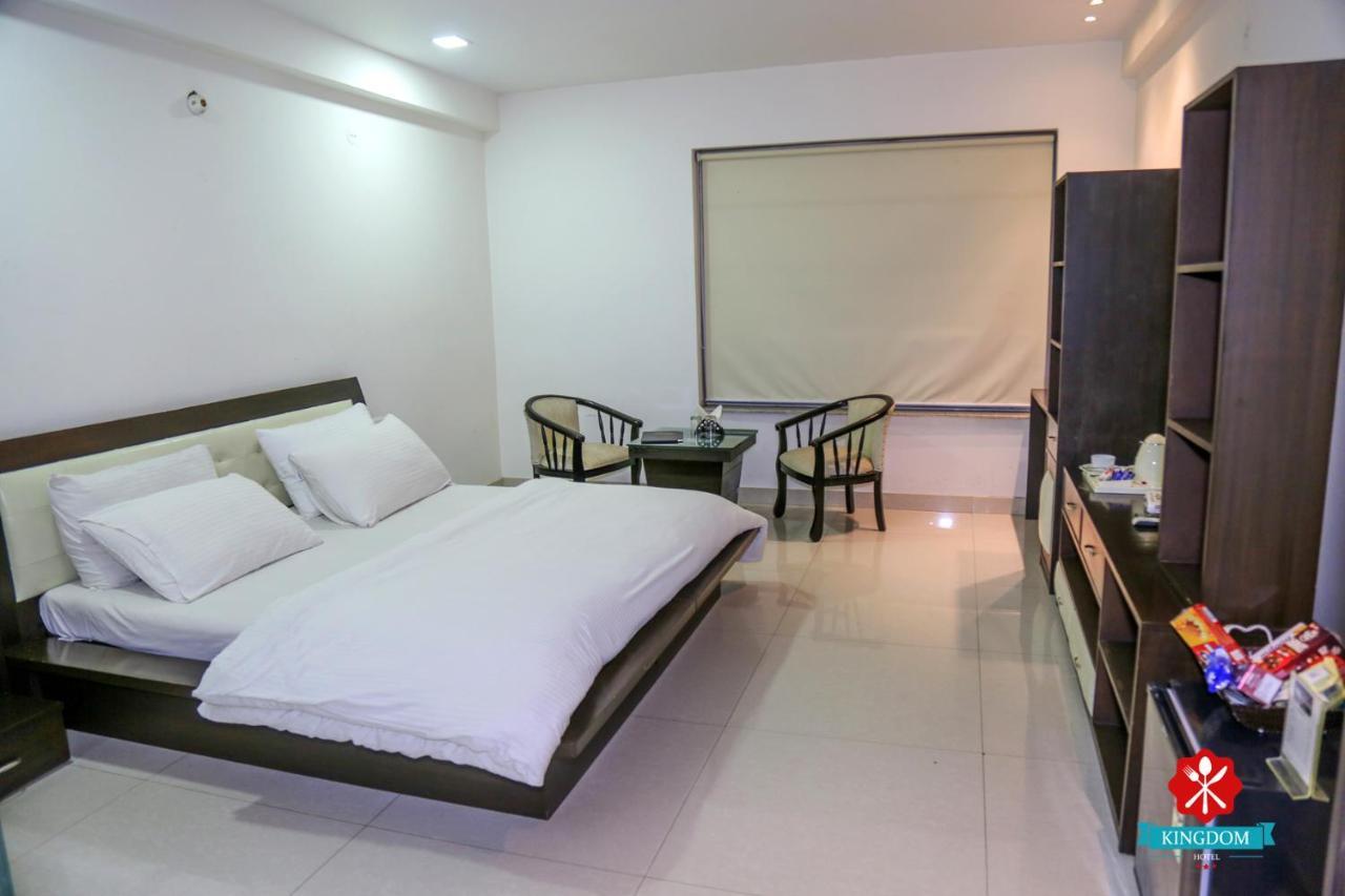 Kingdom Hotel Moga 外观 照片